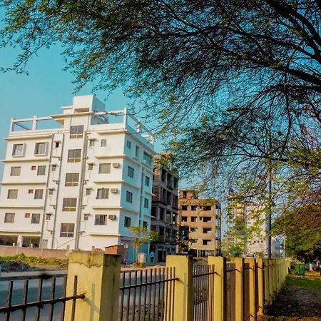 The Bliss Hotel Kolkata Exterior photo